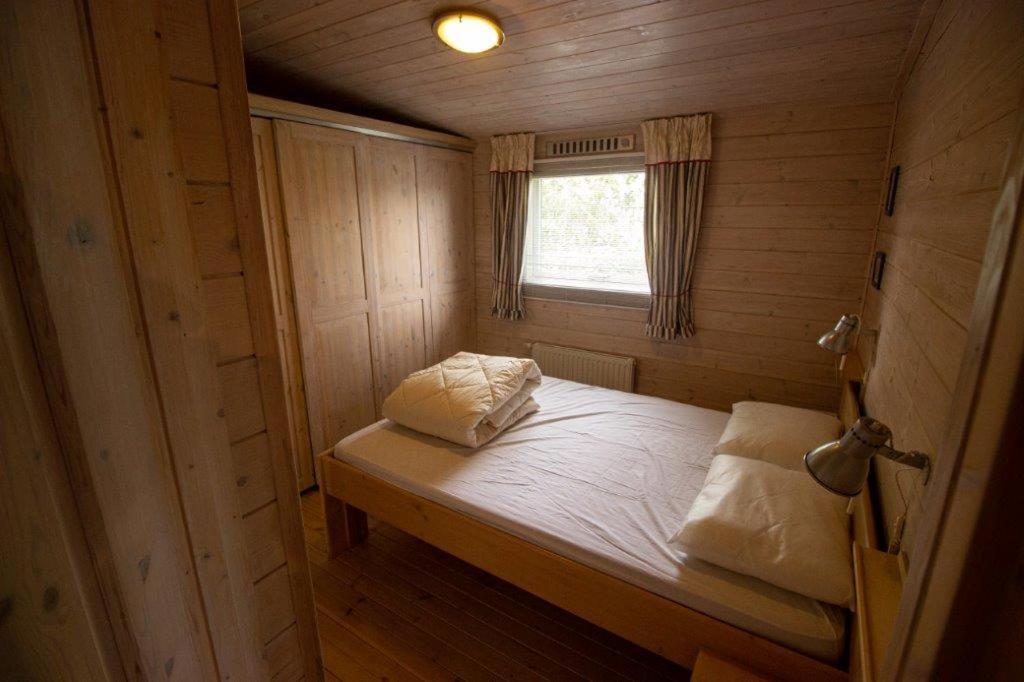 Chalet Esra 190 Sint Annaland Exterior photo